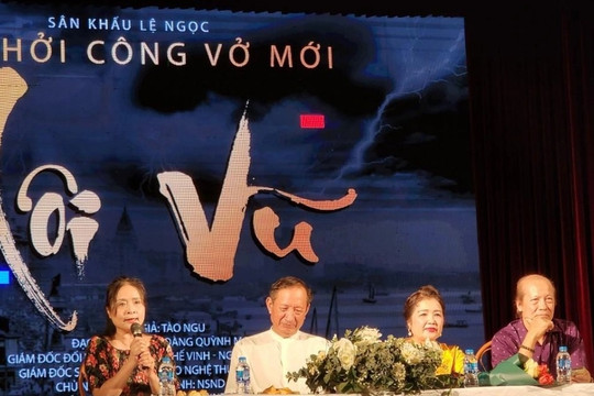 NSND Hoàng Quỳnh Mai áp lực khi làm đạo diễn vở 'Lôi vũ'