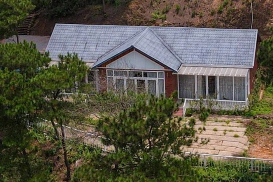 Lấn chiếm đất rừng Sóc Sơn: Phá dỡ căn nhà đầu tiên
