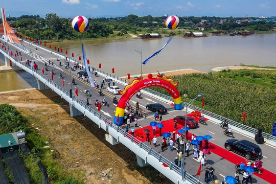 Khánh thành cầu Vĩnh Phú kết nối Vĩnh Phúc và Phú Thọ