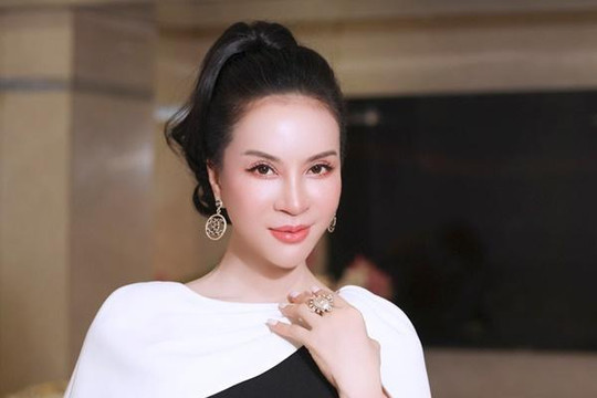 'Nữ hoàng ảnh lịch' thập niên 90 Thanh Mai: 'Tôi là hồng nhan bạc tỷ'