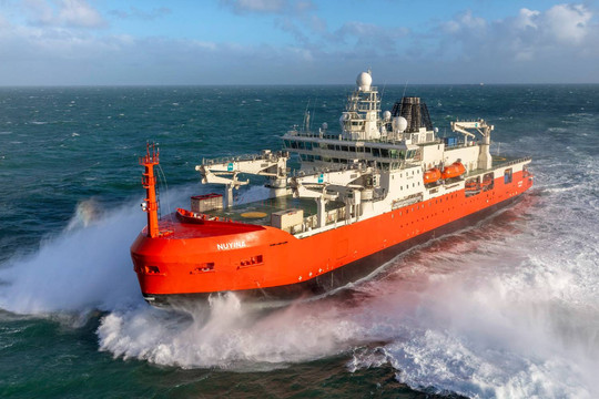 Australia cử tàu phá băng cứu hộ nhà nghiên cứu ở Nam cực