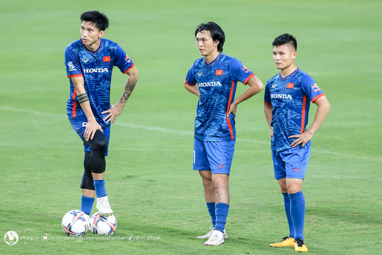Ai thay vị trí của Đoàn Văn Hậu ở đội tuyển Việt Nam?