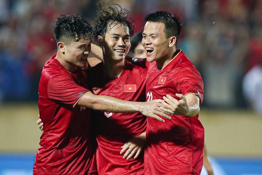 Tuyển Việt Nam tăng hạng sau trận thắng tuyển Palestine