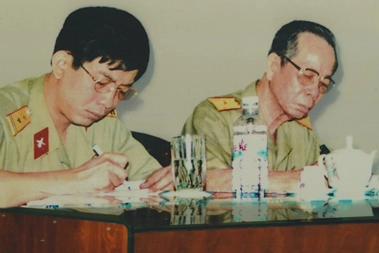 Ảnh tư liệu quý về cố Thượng tướng Nguyễn Chí Vịnh