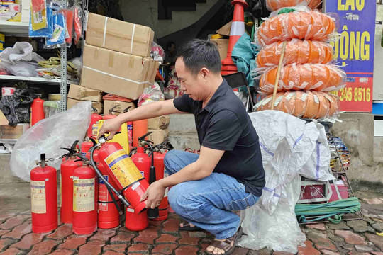 Tăng cường kiểm tra, xử lý vi phạm đối với các mặt hàng thuộc trang thiết bị phòng cháy, chữa cháy