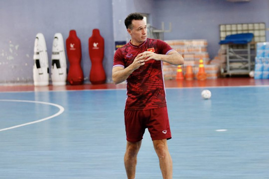 HLV tuyển futsal Việt Nam: Chúng ta cần những trận đấu quốc tế