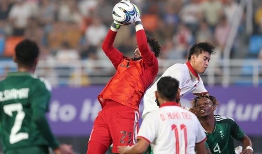 Trực tiếp bóng đá Asiad 19 Olympic Việt Nam vs Olympic Saudi Arabia: Bóng lăn phần sân Việt Nam