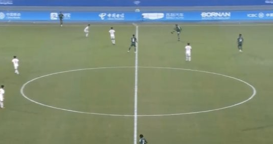 Trực tiếp bóng đá Asiad 19 Olympic Việt Nam vs Olympic Saudi Arabia: Bóng lăn phần sân Việt Nam