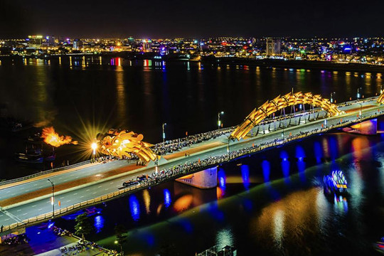 Du lịch Đà Nẵng qua những cây cầu độc đáo
