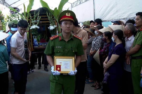 Truy thăng cấp bậc hàm đối với Trung úy công an hy sinh ở Thái Bình