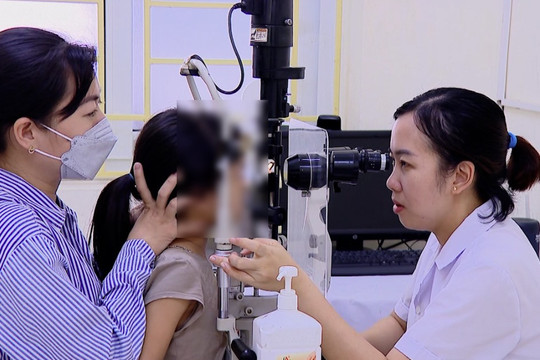 Tỉnh Ninh Bình có gần 1.200 ca bệnh đau mắt đỏ