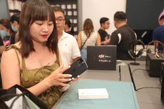 iPhone 15 đã được bán chính thức tại Việt Nam, giá bán cụ thể từng phiên bản