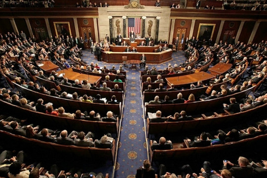 Hạ viện Mỹ thông qua dự luật ngăn chính phủ đóng cửa