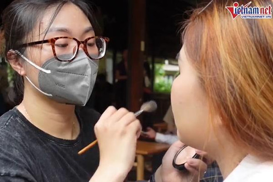 Hơn 1.000 cặp đôi khó khăn được make-up, chụp ảnh cưới miễn phí