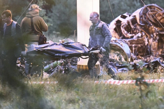 Tìm thấy mảnh lựu đạn trên thi thể nạn nhân vụ rơi máy bay chở Prigozhin
