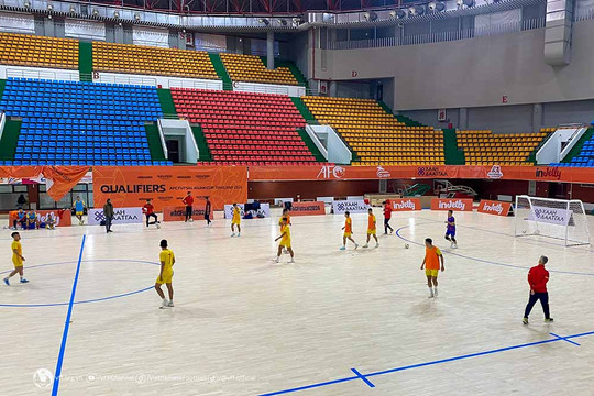 Tuyển futsal Việt Nam làm quen sân thi đấu vòng loại giải châu Á 2024