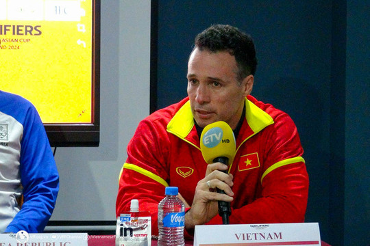 HLV Diego Giustozzi: Mục tiêu của tuyển futsal Việt Nam là dự World Cup