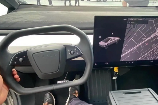 Hé lộ những trang bị nội thất khác lạ trên xe bán tải điện Tesla Cybertruck