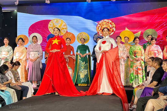 Di sản truyền thống Việt-Nhật được tôn vinh trên sàn diễn thời trang