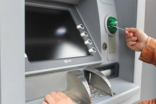 Phải làm sao khi nhập sai mã PIN ATM ba lần khiến thẻ bị khóa?