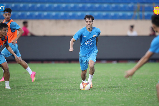 Đội trưởng CLB Nam Định tin Văn Toàn sẽ hoà nhập nhanh với đội bóng mới