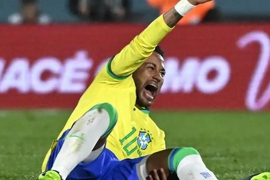 Neymar khiến FIFA đền bù số tiền rất lớn