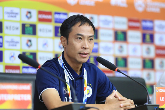 Hà Nội FC nghiên cứu kĩ chiến thuật trước trận gặp Wuhan Three Town FC