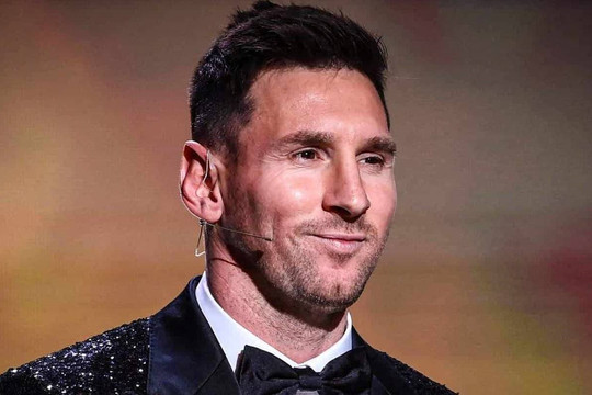 Messi bị chê là trò hề khi đoạt Quả Bóng Vàng, Haaland xứng đáng hơn