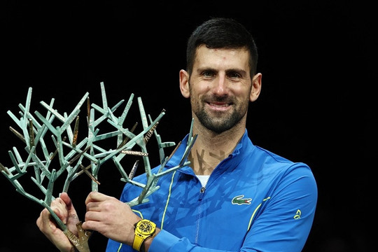 Hạ 'Tiểu Federer', Djokovic đoạt danh hiệu Masters thứ 40