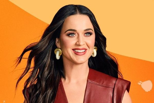 Katy Perry thừa nhận hạn chế tiệc tùng sau khi lên chức mẹ