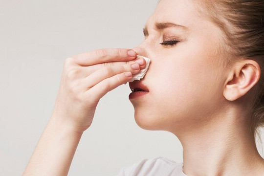 Ngoáy mũi gây hại gì cho sức khỏe?