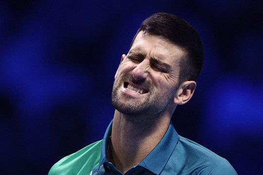 Djokovic thất bại trước Jannik Sinner sau 3 set kịch chiến