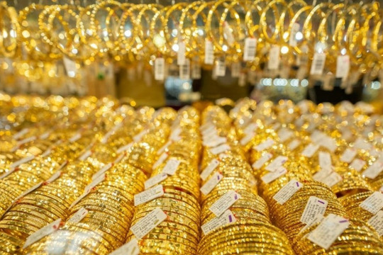 Giá vàng nhẫn đắt kỷ lục, gần 61 triệu đồng/lượng