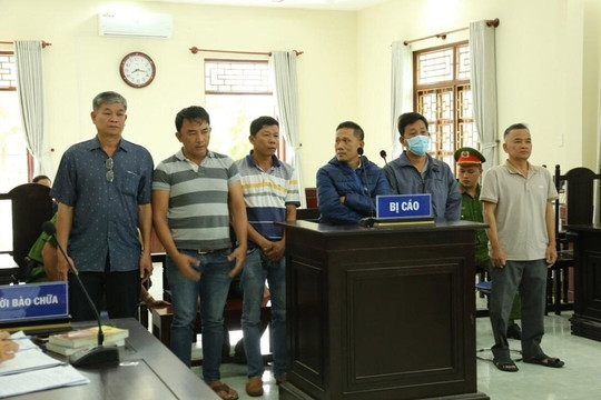 Giám đốc Trung tâm Đăng kiểm xe cơ giới ở Ninh Thuận lĩnh 54 tháng tù giam