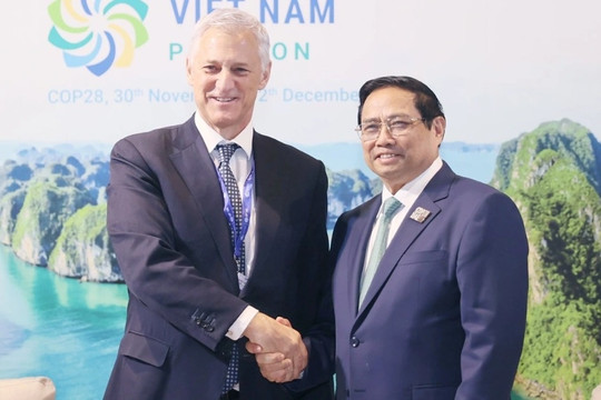 Thủ tướng kêu gọi, hàng loạt cam kết rót vốn giúp Việt Nam phát triển xanh