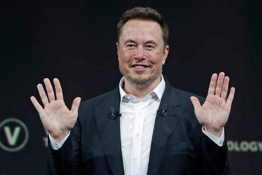 Nghịch cảnh thời ấu thơ nhào nặn nên Elon Musk - một kẻ điên thiên tài