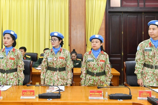 Chủ tịch nước cử 4 sĩ quan 'mũ nồi xanh' sang châu Phi gìn giữ hòa bình
