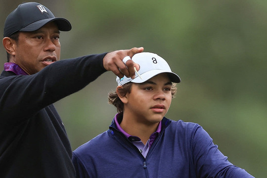 Tiger Woods và sứ mệnh với con trai Charlie