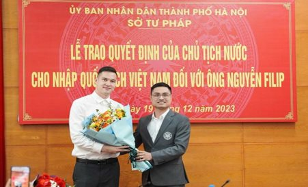 Thủ môn Philip Nguyễn chính thức trở thành công dân Việt Nam