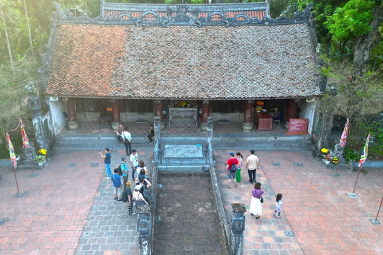 Đền thờ hai vị vua đặc biệt nhất triều đại phong kiến Việt Nam