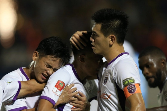 Thắng CLB Thanh Hóa, Bình Dương của HLV Lê Huỳnh Đức vững ngôi đầu V-League