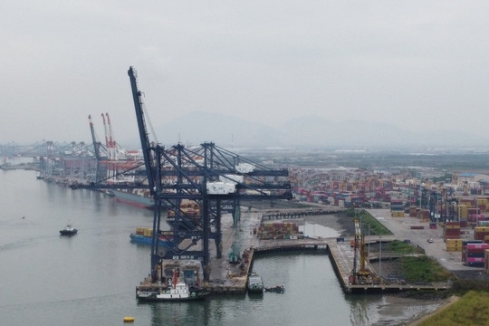 Phí cảng biển hai năm thu 3.800 tỷ đồng, TP.HCM phân bổ cho loạt dự án lớn