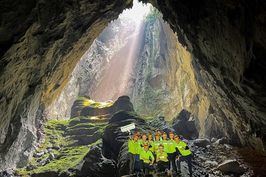 Tour thám hiểm hang động Sơn Đoòng năm 2024 đã kín chỗ