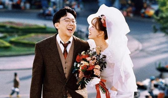 Hari Won - Trấn Thành tung bộ ảnh cưới thập niên 90 cực chất, nhắn nhủ ngọt ngào tới nửa kia