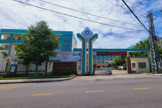 Trường CĐ Y tế Quảng Nam nợ lương: NLĐ mới nhận lương tháng 7