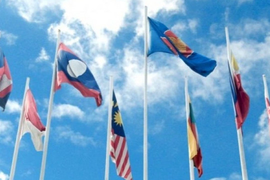 Các ngoại trưởng ASEAN quan ngại về diễn biến trên Biển Đông