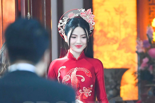 Lễ ăn hỏi của Quang Hải và Chu Thanh Huyền: Cô dâu gây sốt vì quá xinh đẹp