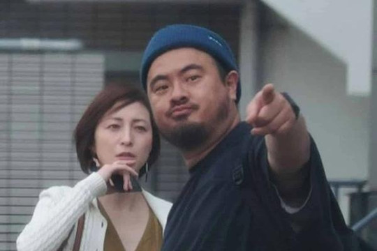 Ngọc nữ Nhật Bản cưới người tình đầu bếp sau 5 tháng bỏ chồng
