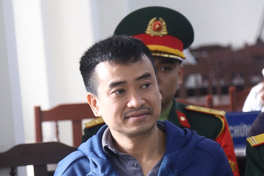Vừa nhận án 25 năm tù, Chủ tịch Việt Á lại hầu tòa cùng loạt quan chức