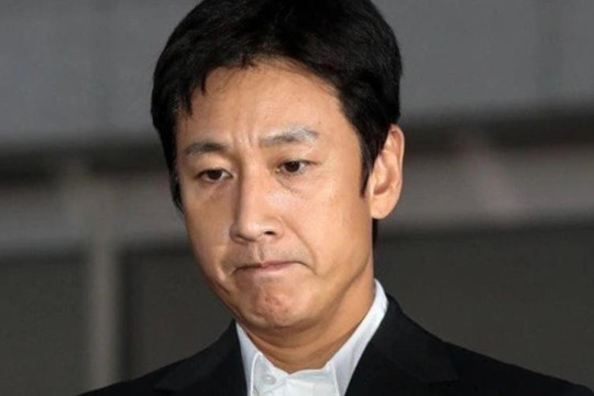 Ai dám nói lời xin lỗi sau cái chết thảm của Lee Sun Kyun?